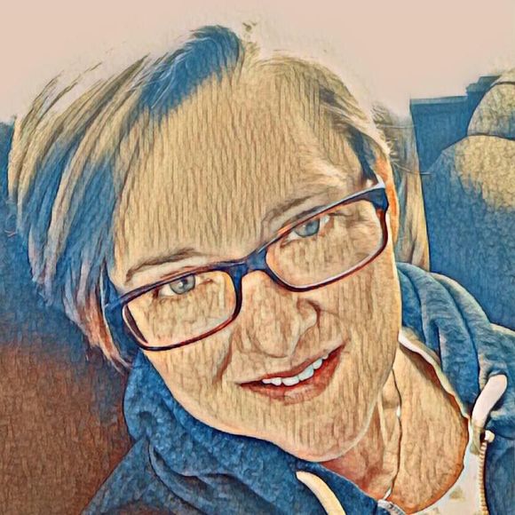 Meet your Posher, Kim - Picture 1 of 1